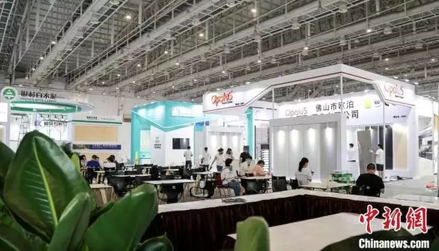第22届厦门石材展启幕 线上展示线下引流周迅半裸人体模特画曝光，一幅卖
